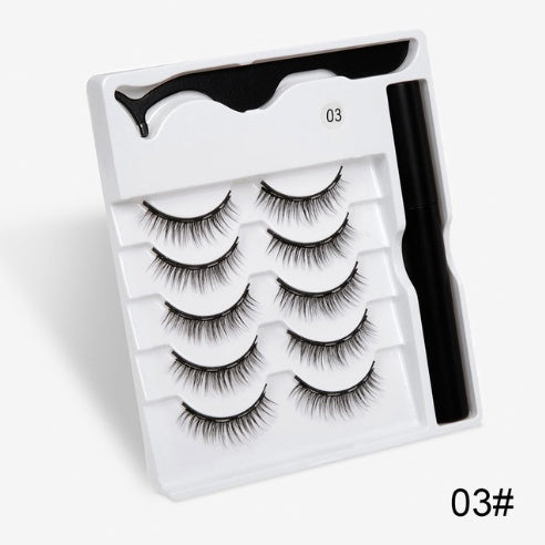 A Pair Of False Eyelashes With Magnets In Fashion - Accrosstheglobe Store