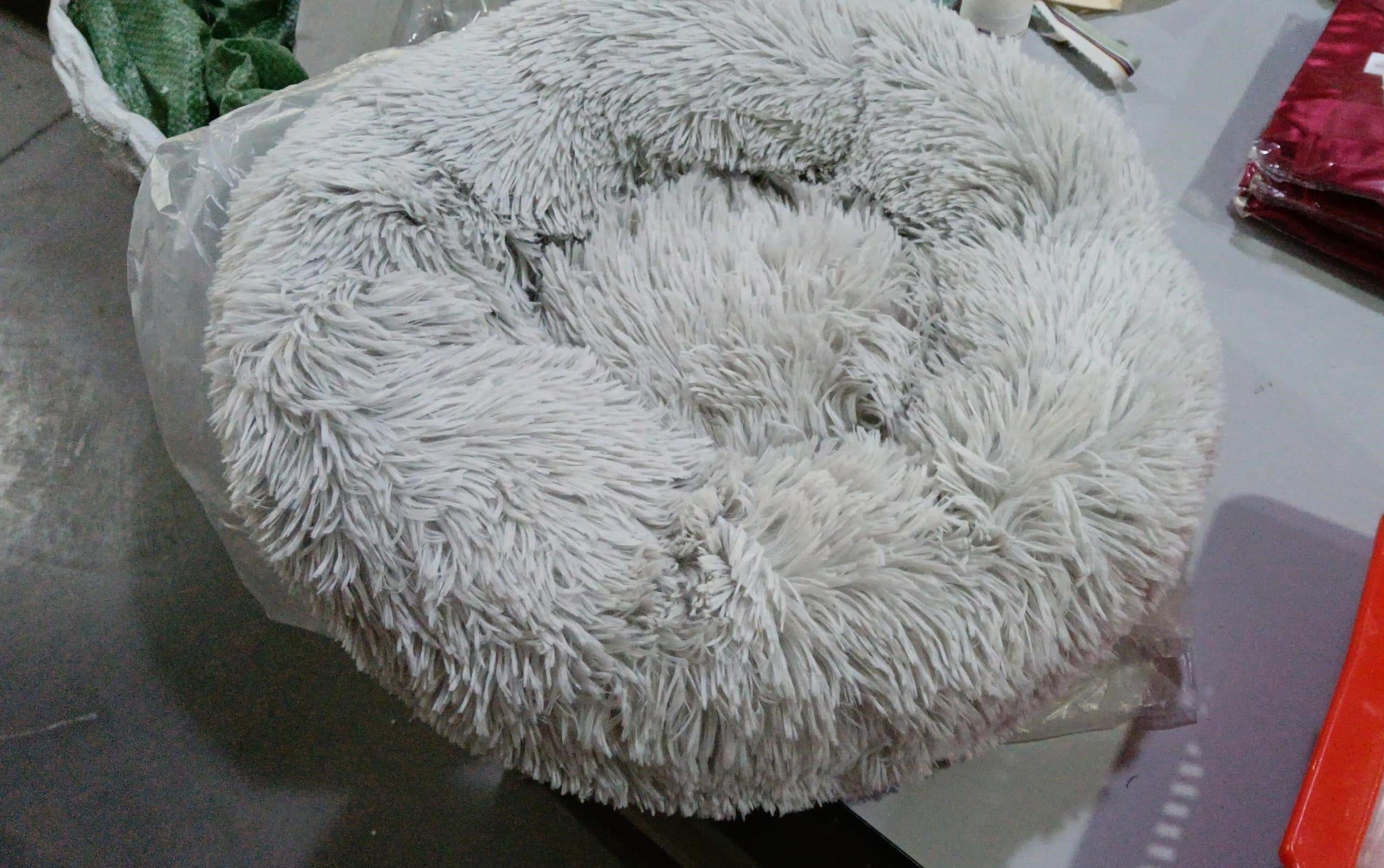 Round Plush Dog Bed for Small Dogs – Cozy Kennel Pet Nest Mat - Accrosstheglobe Store
