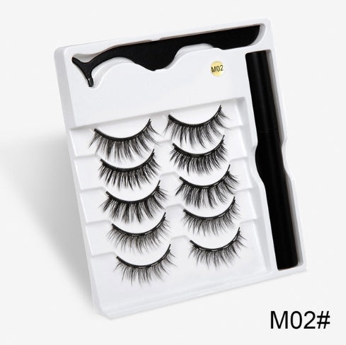 A Pair Of False Eyelashes With Magnets In Fashion - Accrosstheglobe Store