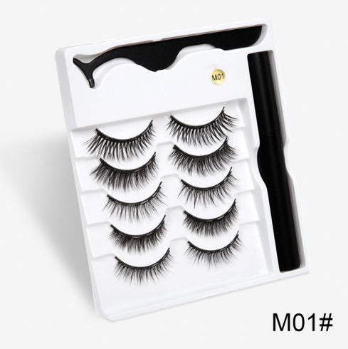 A Pair Of False Eyelashes With Magnets In Fashion - Accrosstheglobe Store