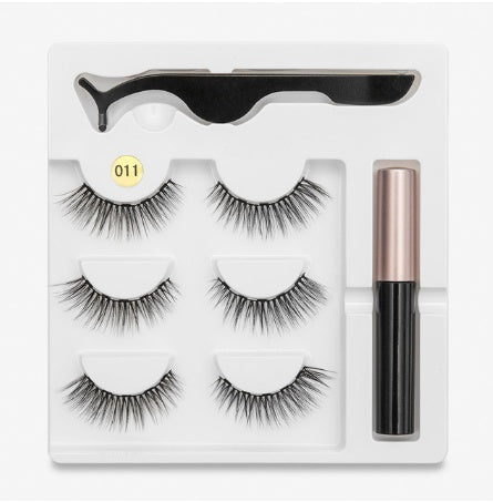 A Pair Of False Eyelashes With Magnets In Fashion - Accrosstheglobe Store
