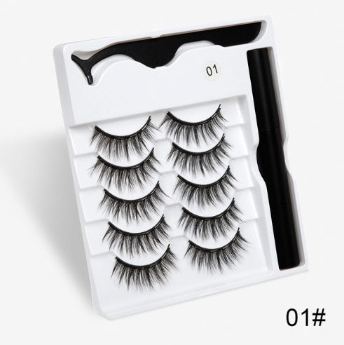 A Pair Of False Eyelashes With Magnets In Fashion - Accrosstheglobe Store