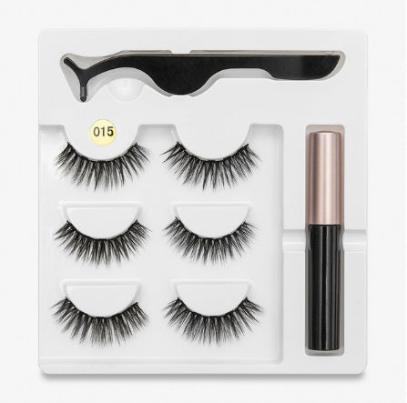 A Pair Of False Eyelashes With Magnets In Fashion - Accrosstheglobe Store