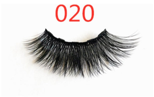 A Pair Of False Eyelashes With Magnets In Fashion - Accrosstheglobe Store