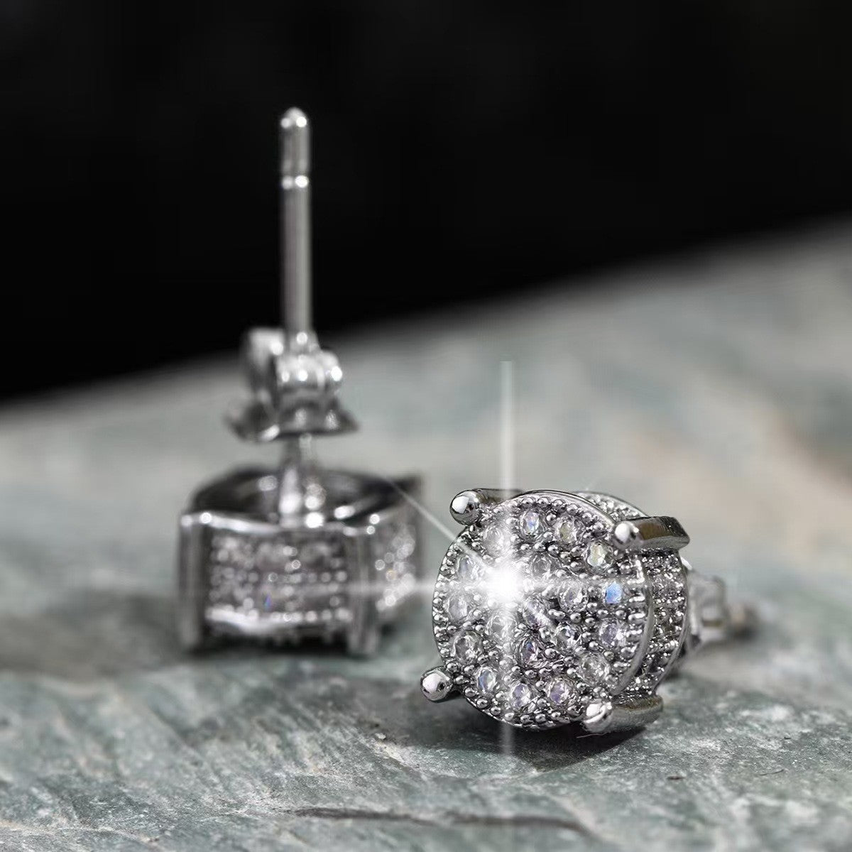 Hip Hop Sparkling Zircon Stud Earrings – 4-Prong Bling Unisex Earrings for Daily Wear - Accrosstheglobe Store