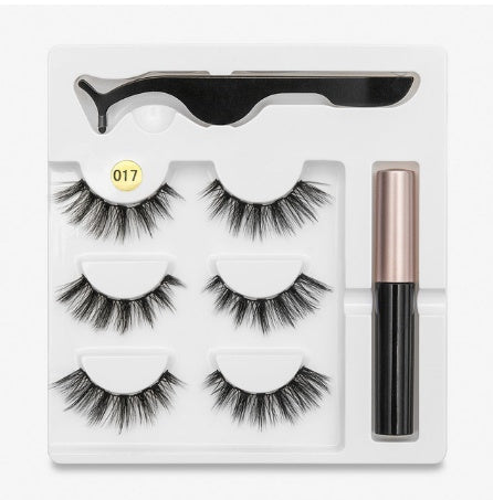 A Pair Of False Eyelashes With Magnets In Fashion - Accrosstheglobe Store