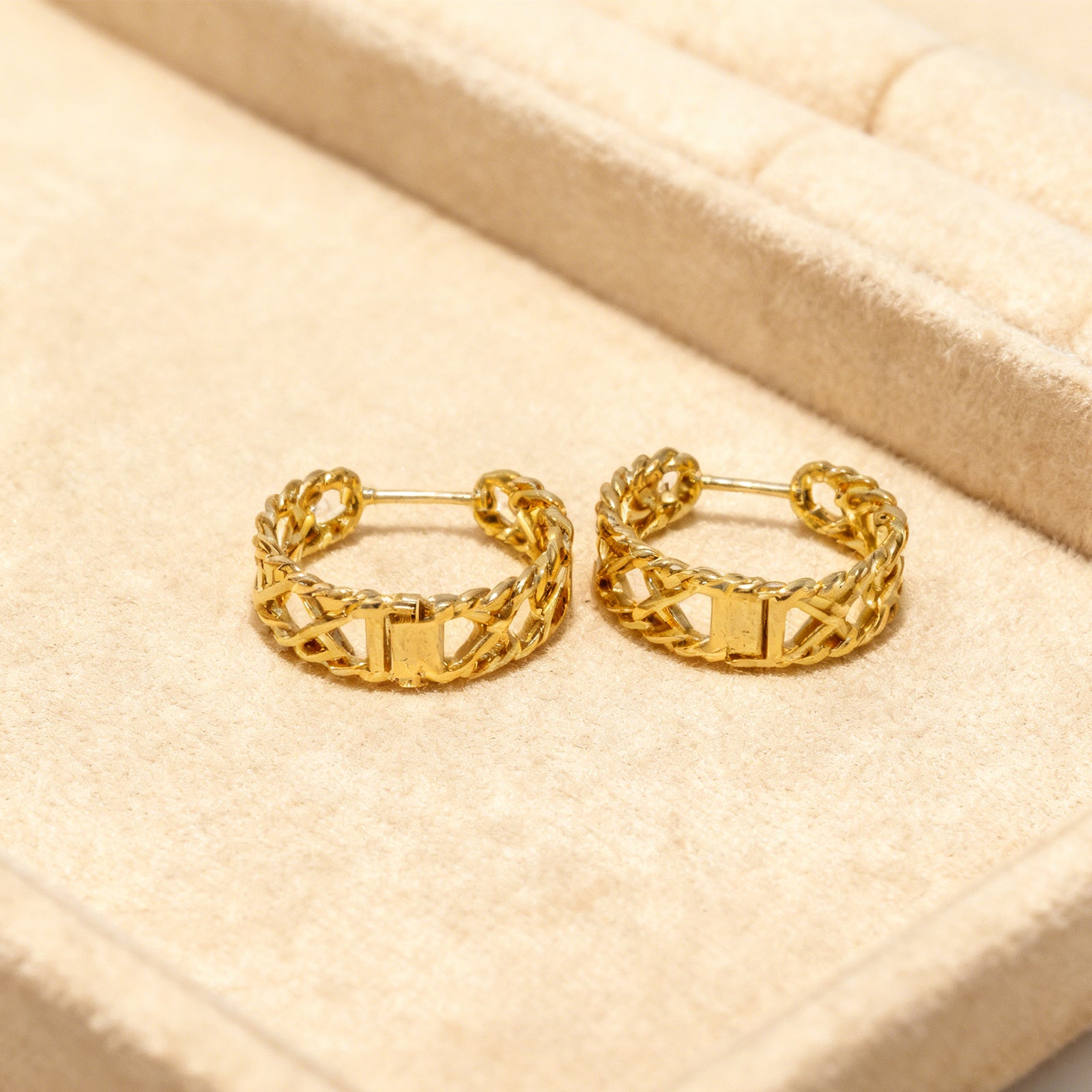 Fashion Statement Earrings – Trendy Women’s Earrings for Everyday & Special Occasions - Accrosstheglobe Store